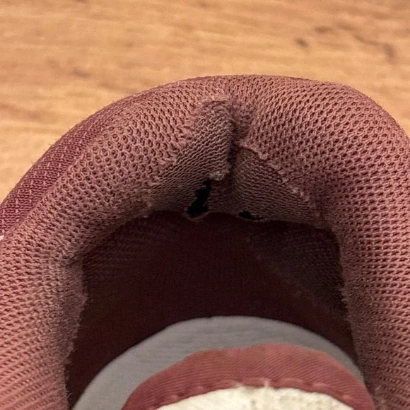 NEW BALANCE 550 Sneakers Red Rouge White Women Size 8 Casual Everyday Comfort - Picture 9 of 14